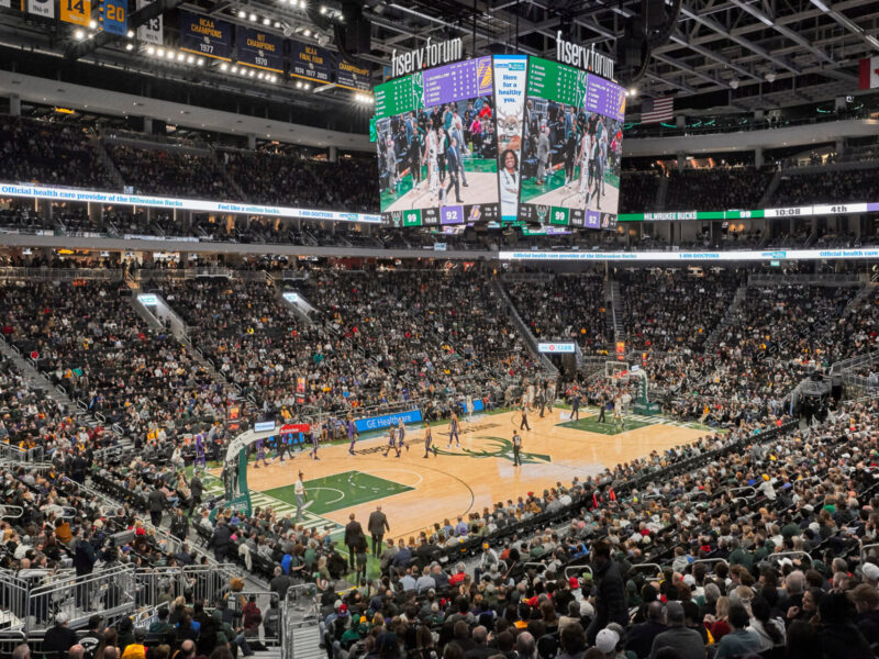 Milwaukee Bucks Arena (Milwaukee, WI)