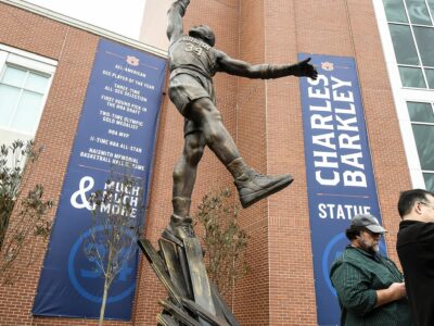 Charles Barkley Statue (Auburn, AL)